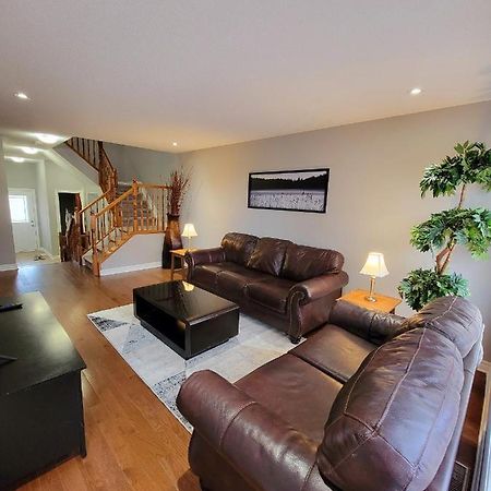Cozy 3 Bedroom Town House 20 Min From Ottawa Down Town And Airport Esterno foto